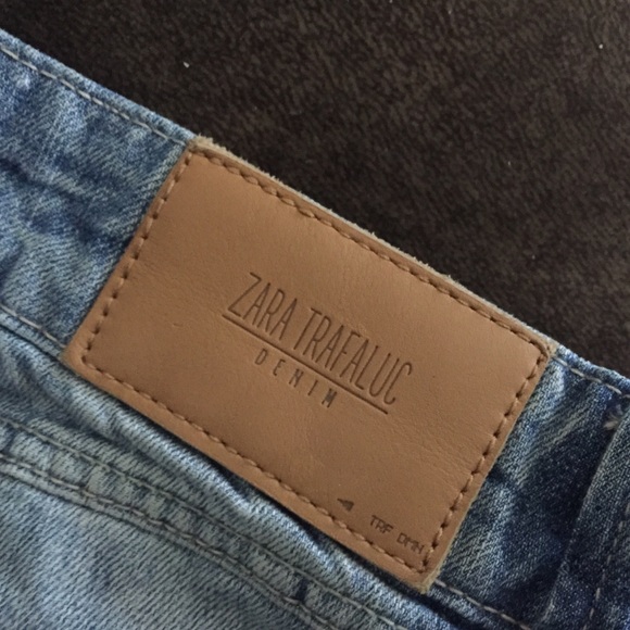 Zara Light Wash Denim Shorts - Picture 4 of 4